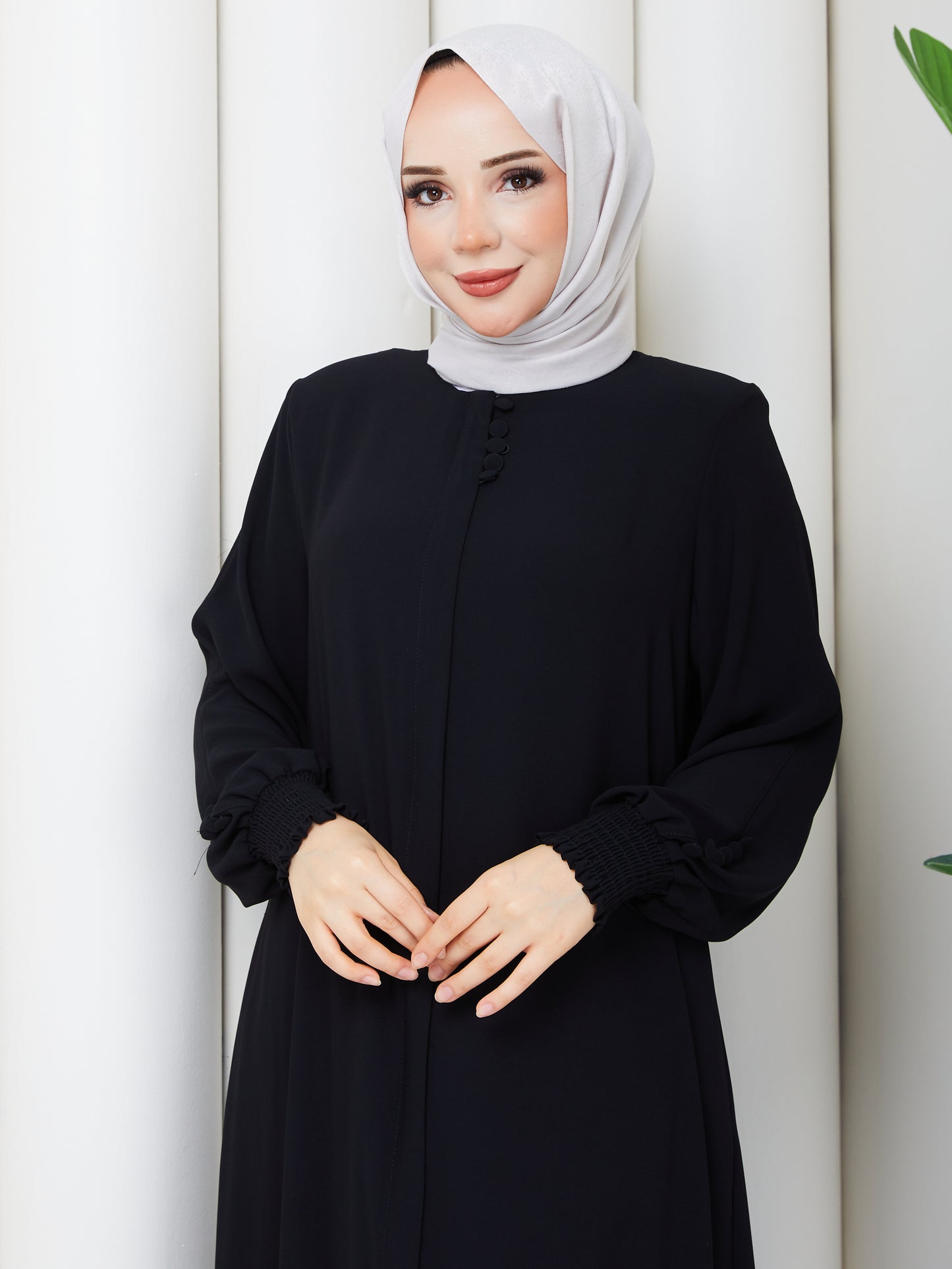 Kolu Düğme Detaylı Ferace