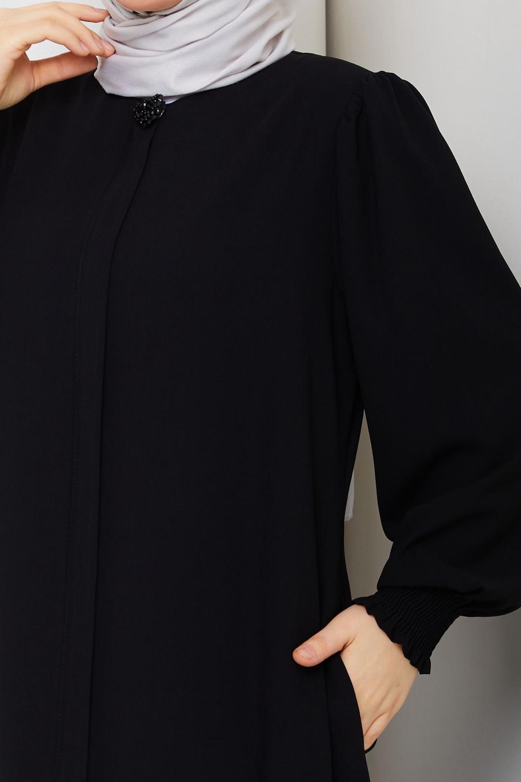 Bronş Detaylı Zarif Ferace